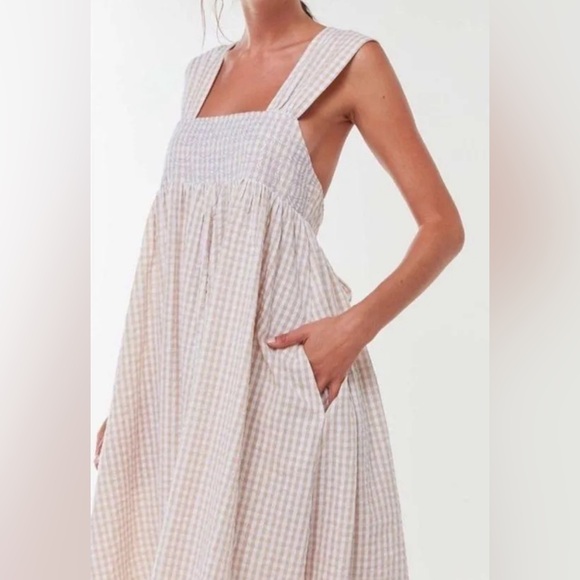 Kimchi Blue Dresses & Skirts - Urban Outfitters UO Kimchi Blue Gingham Apron Midi Dress Medium